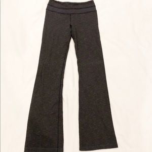 Lulu lemon Camo pique Groove Flare leggings 4